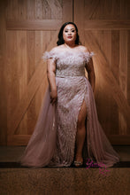 Load image into Gallery viewer, MIRIAM Hire