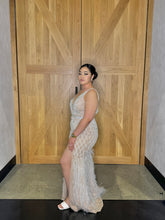 Load image into Gallery viewer, Ariel Hire