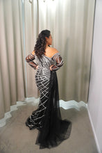 Load image into Gallery viewer, Liliana Hire