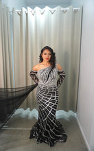 Load image into Gallery viewer, Liliana Hire