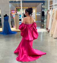 Load image into Gallery viewer, Liliana Hire