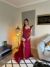 Load image into Gallery viewer, Liliana