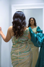 Load image into Gallery viewer, Liliana Hire