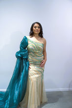 Load image into Gallery viewer, Liliana Hire