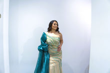 Load image into Gallery viewer, Liliana Hire