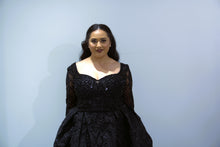 Load image into Gallery viewer, Liliana Hire