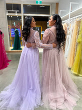 Load image into Gallery viewer, Liliana Hire