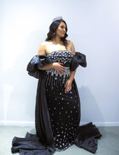 Load image into Gallery viewer, Liliana Hire