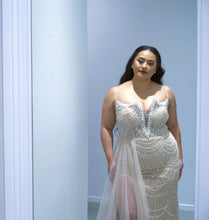 Load image into Gallery viewer, Liliana Hire