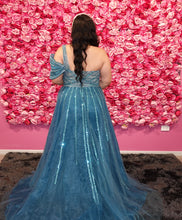 Load image into Gallery viewer, Liliana Hire