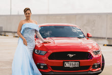 Load image into Gallery viewer, Liliana Hire