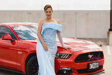 Load image into Gallery viewer, Liliana Hire