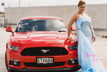 Load image into Gallery viewer, Liliana Hire