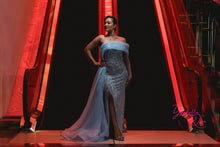 Load image into Gallery viewer, Liliana Hire