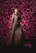 Load image into Gallery viewer, Liliana Hire