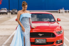 Load image into Gallery viewer, Liliana Hire