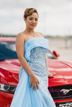 Load image into Gallery viewer, Liliana Hire