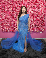 Load image into Gallery viewer, Liliana Hire