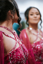 Load image into Gallery viewer, Tiffany Hire