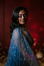 Load image into Gallery viewer, Vika Hire