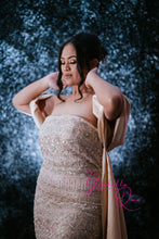 Load image into Gallery viewer, Celeste Hire