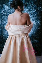 Load image into Gallery viewer, Celeste Hire