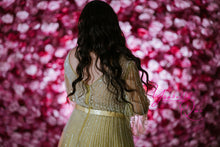 Load image into Gallery viewer, Monet Hire