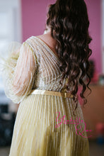 Load image into Gallery viewer, Monet Hire