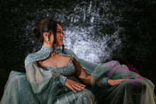 Load image into Gallery viewer, Liliana Hire