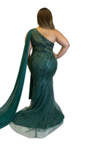 Load image into Gallery viewer, EMERALD GOWN