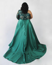 Load image into Gallery viewer, Lilly HIRE