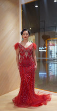 Load image into Gallery viewer, Liliana Hire
