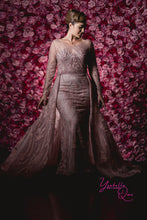 Load image into Gallery viewer, Liliana Hire
