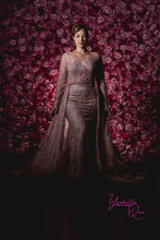 Load image into Gallery viewer, Liliana Hire
