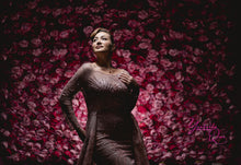 Load image into Gallery viewer, Liliana Hire
