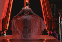 Load image into Gallery viewer, Liliana Hire
