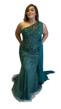 Load image into Gallery viewer, EMERALD GOWN
