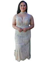 Load image into Gallery viewer, Penelope Hire
